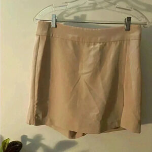 *NWOT** LOVE  TREE Skort